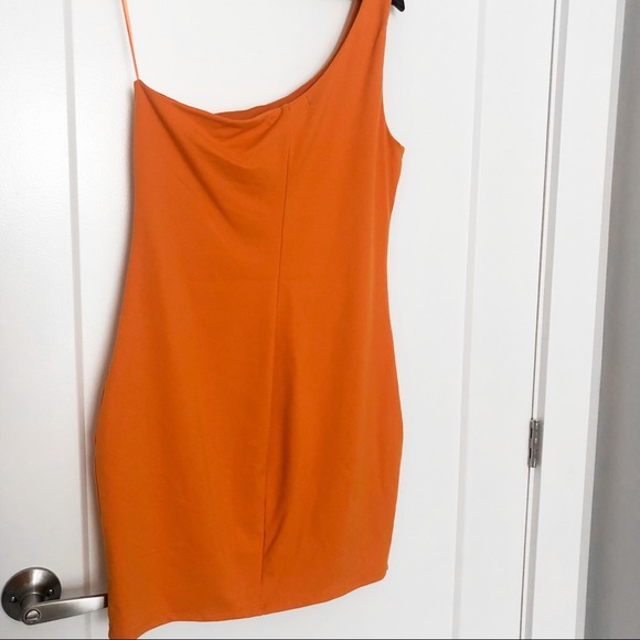 Asymmetrical Bodycon Dress - Picture 4 of 6
